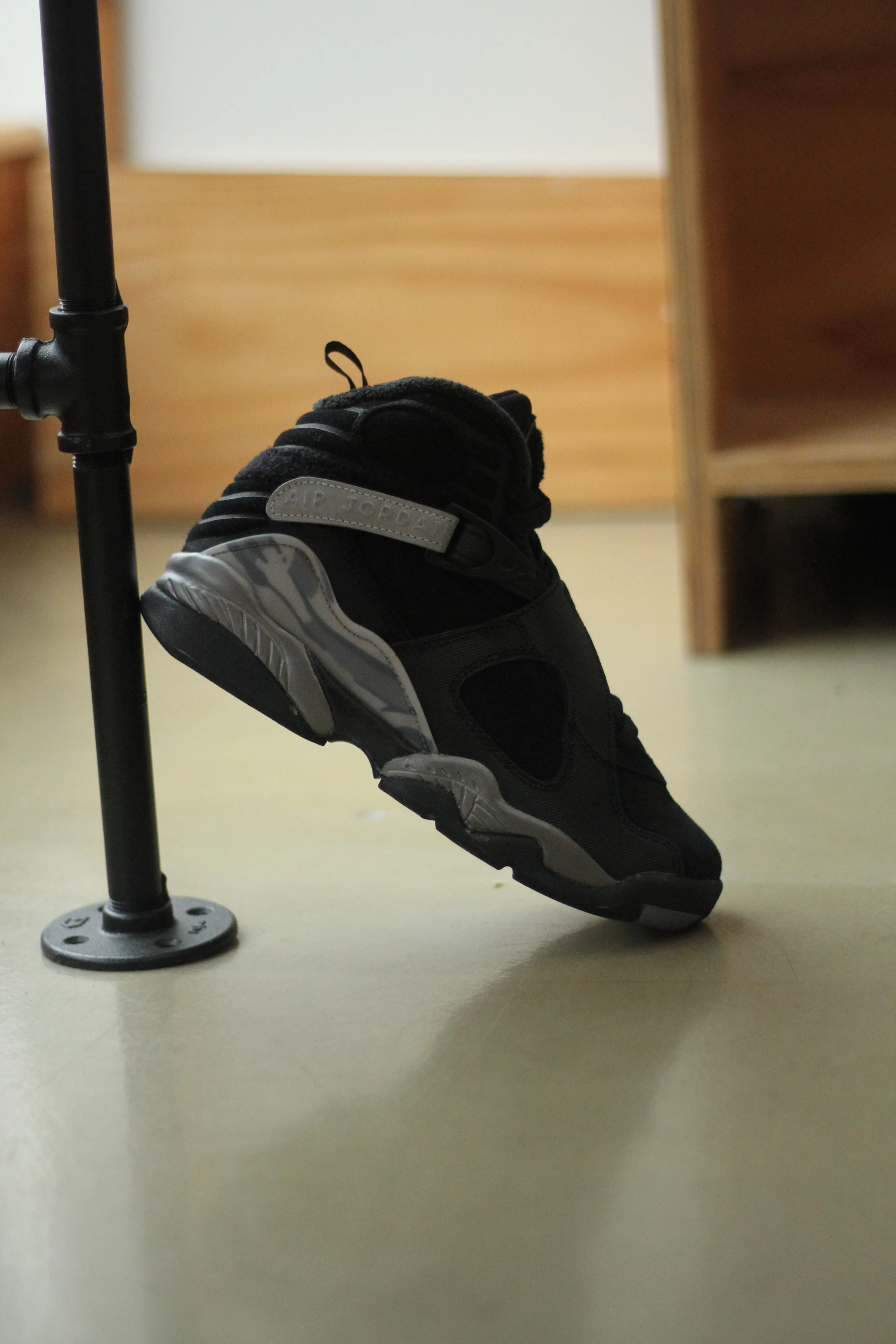 AIR JORDAN 8 RETRO WNTR (GS) "GUNSMOKE"