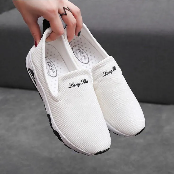 Breathable Solid Color Round Toe Flat Sport Sneakers