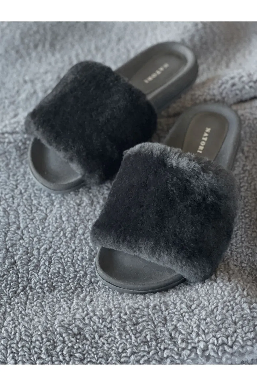 Habit Genuine Shearling Slide