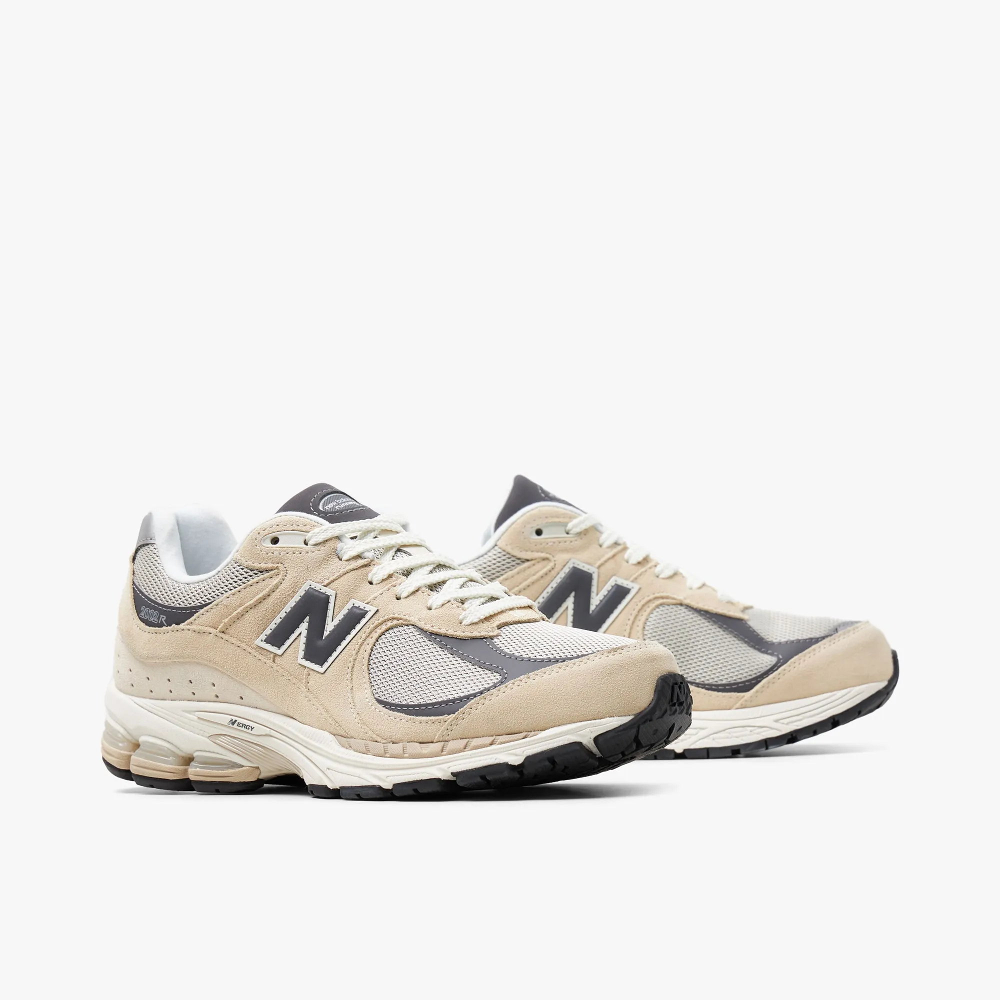 New Balance 2002RFA Sandstone / Magnet