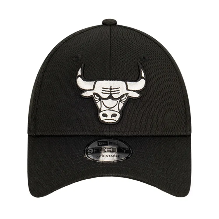 New Era Chicago Bulls 9FORTY Cloth Strap - Black/Grey Dashmark Mesh