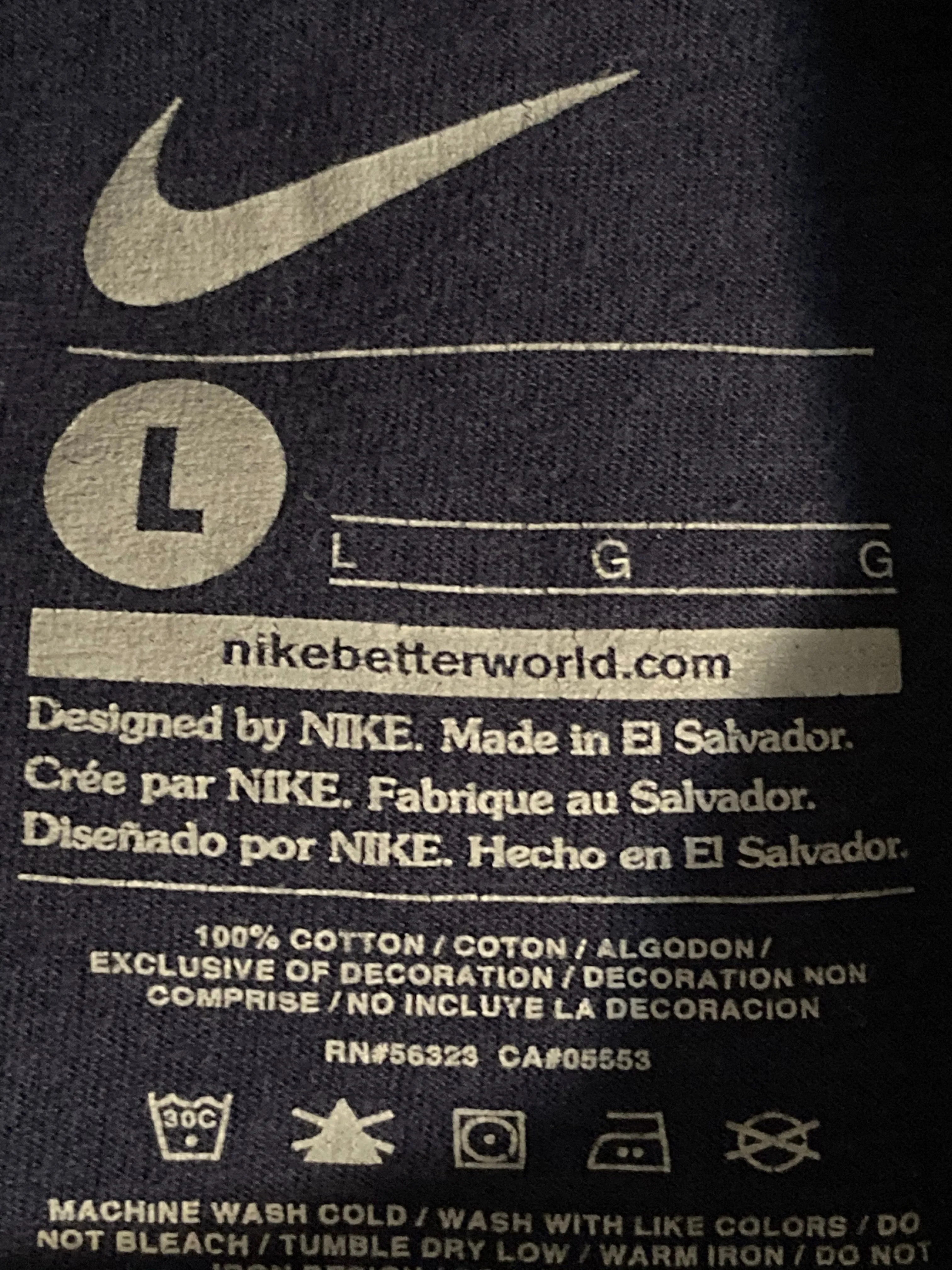 NIKE "FCB" MLS SOCCER Graphic Print Kids Youth Unisex T-Shirt Tee Shirt L Lrg Large Dark Blue Shirt