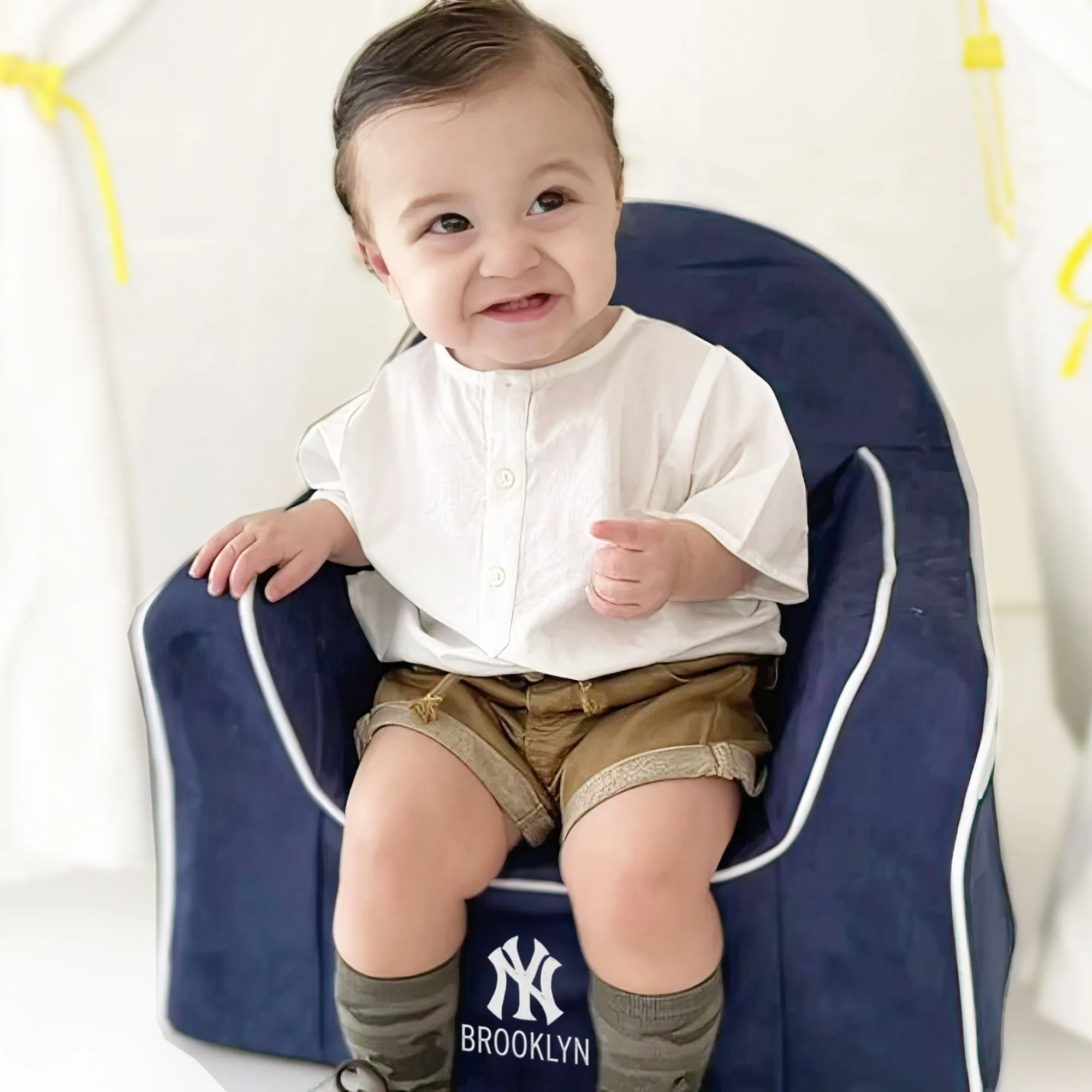 Personalized New York Yankees Little Reader Chair