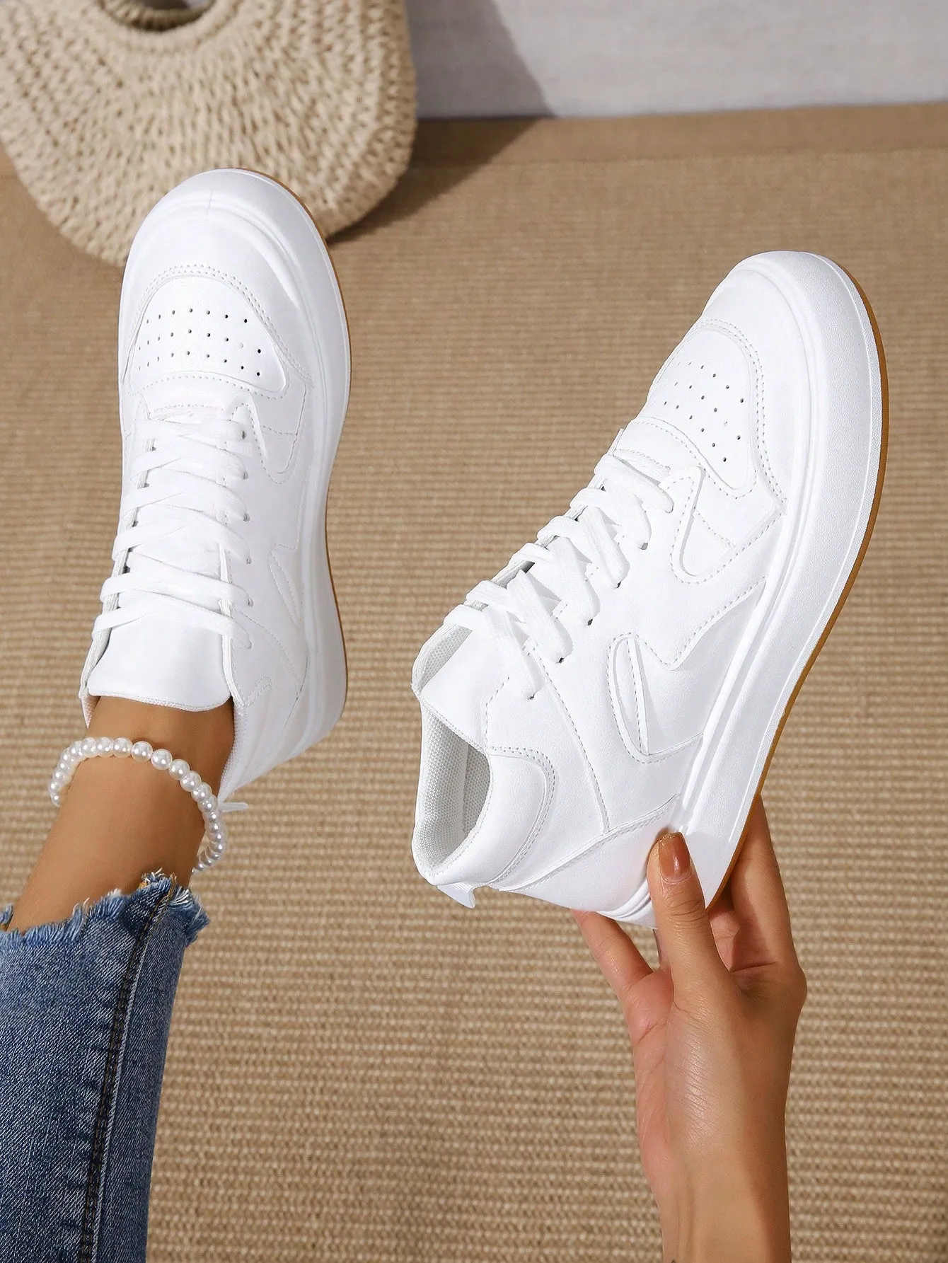 Women Minimalist Lace-up Front Skate Shoes, Sporty Outdoor Sneakers