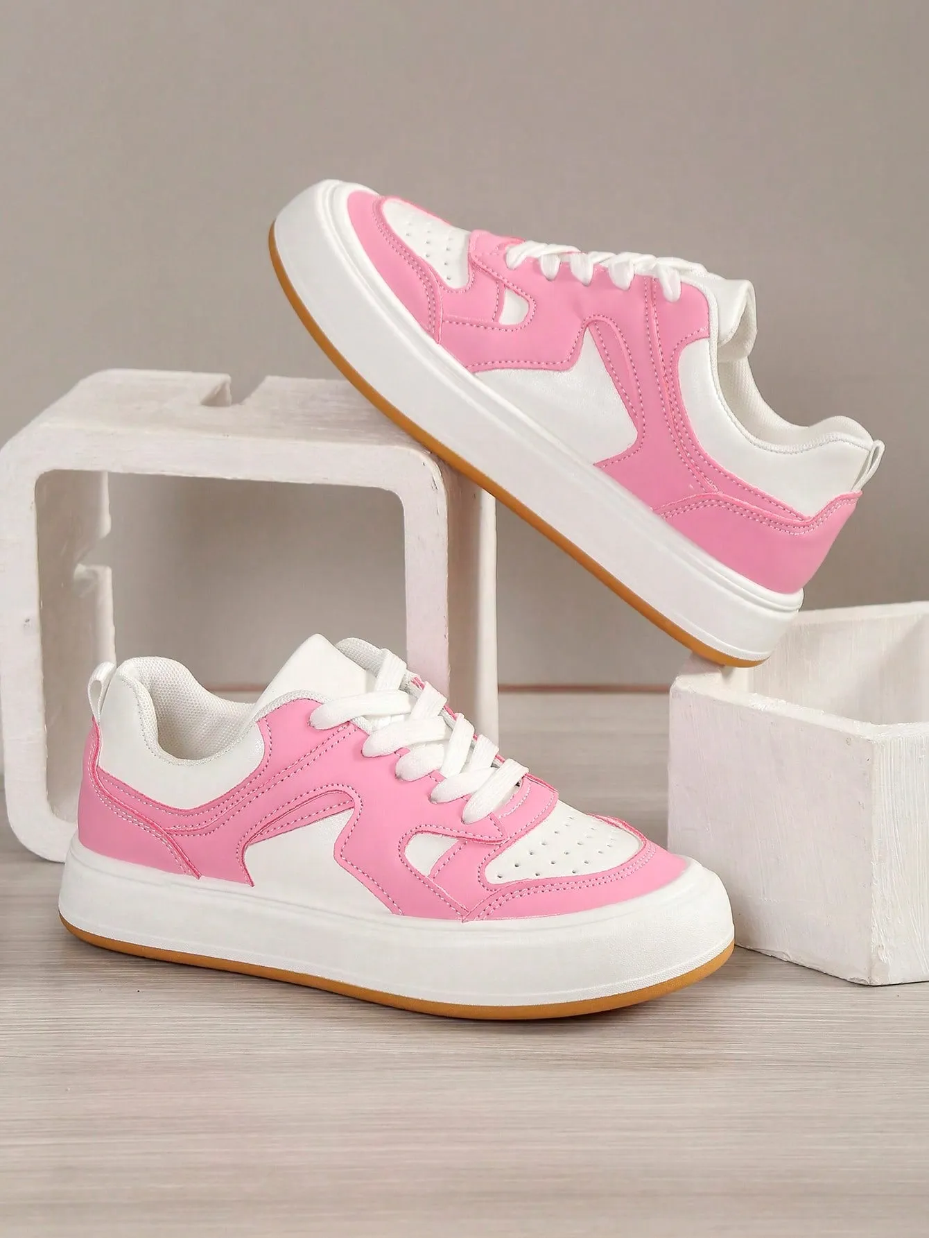 Women Minimalist Lace-up Front Skate Shoes, Sporty Outdoor Sneakers