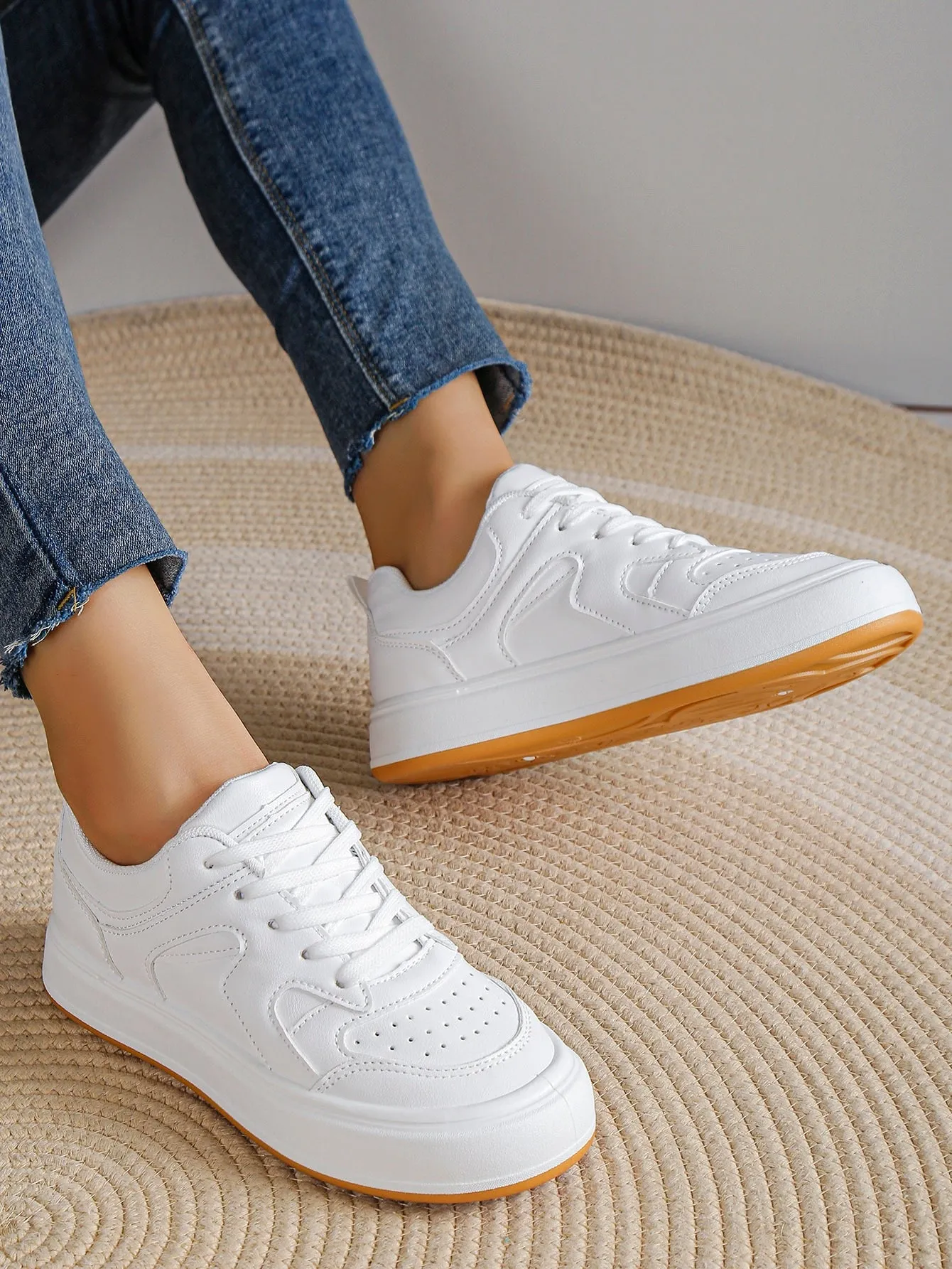 Women Minimalist Lace-up Front Skate Shoes, Sporty Outdoor Sneakers