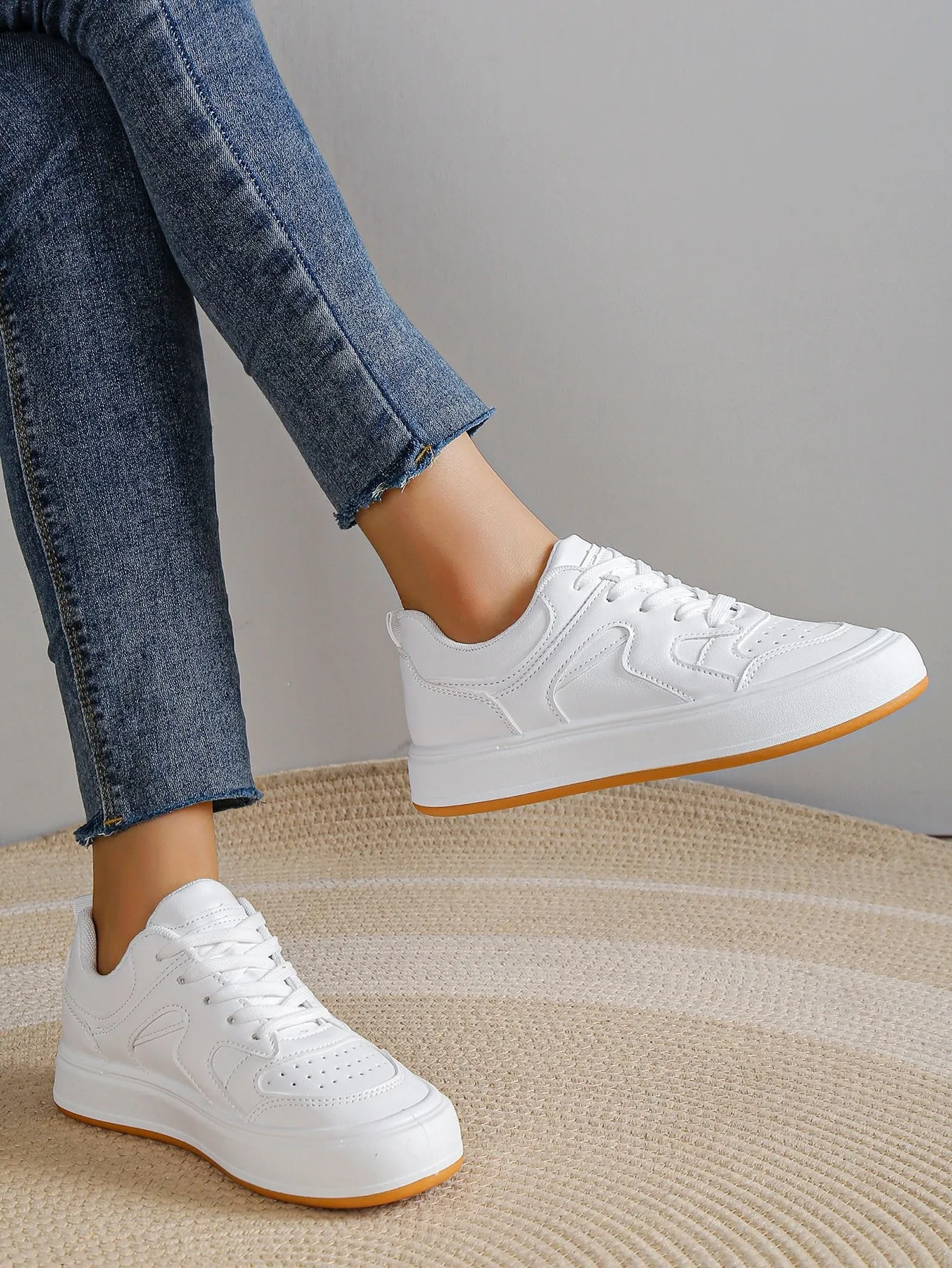 Women Minimalist Lace-up Front Skate Shoes, Sporty Outdoor Sneakers