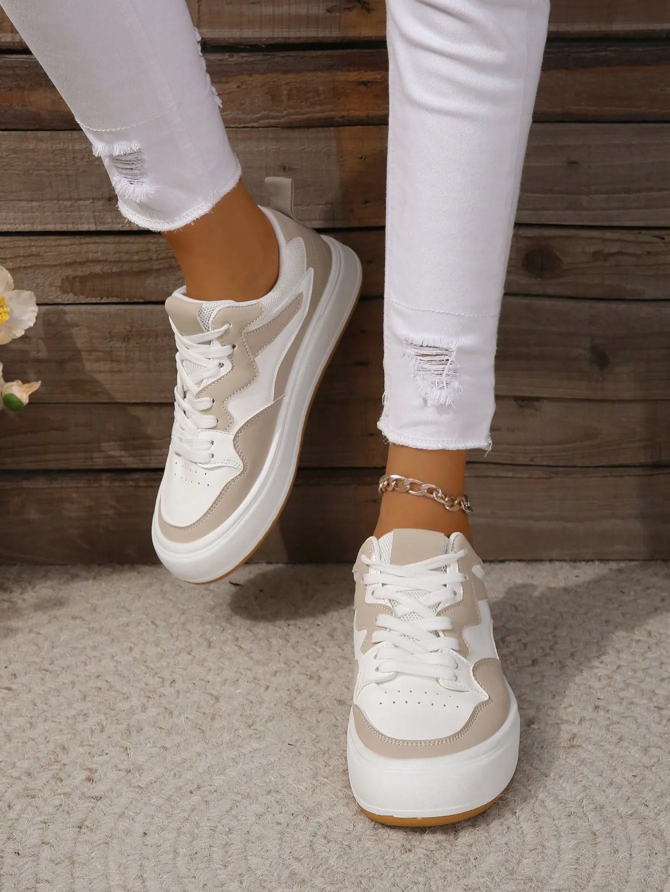 Women Minimalist Lace-up Front Skate Shoes, Sporty Outdoor Sneakers